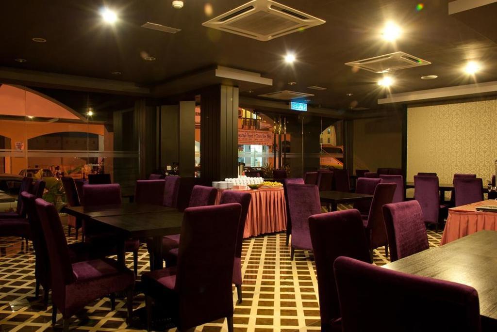 ยูโร ริช โฮเต็ล เมลลาก้า Hotel Malacca ภายนอก รูปภาพ