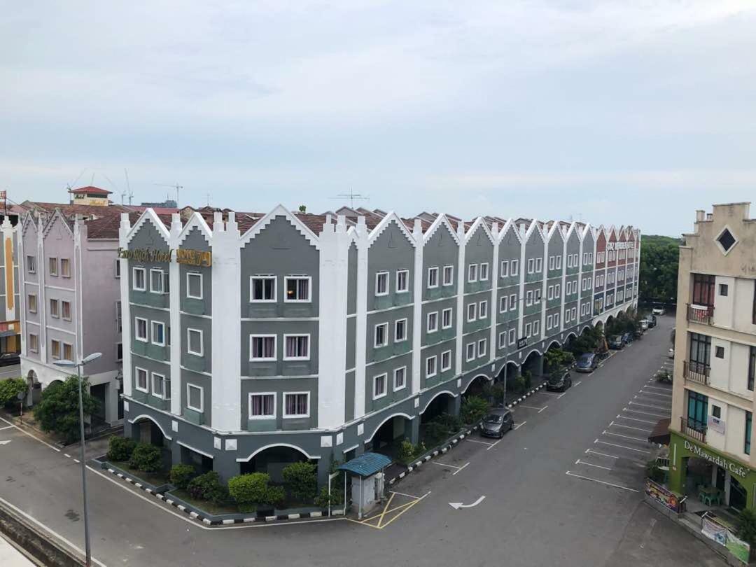 ยูโร ริช โฮเต็ล เมลลาก้า Hotel Malacca ภายนอก รูปภาพ